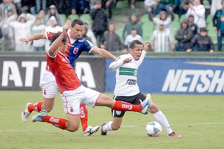 Theo Marques/24-03-2013 Theo Marques/24-03-2013