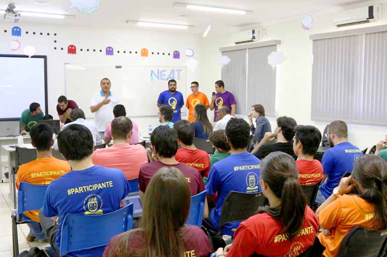 Fotos: Jean Guarino/Divulgação - Duas das cinco equipes participantes foram premiadas por desenvolver as melhores ideias da primeira edição do Hackathon – Neatics