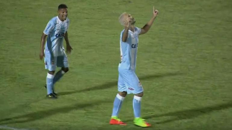 Reprodução/SporTV - LEC tirou a zica na noite deste sábado e voltou a marcar após três partidas Reprodução/SporTV - LEC tirou a zica na noite deste sábado e voltou a marcar após três partidas