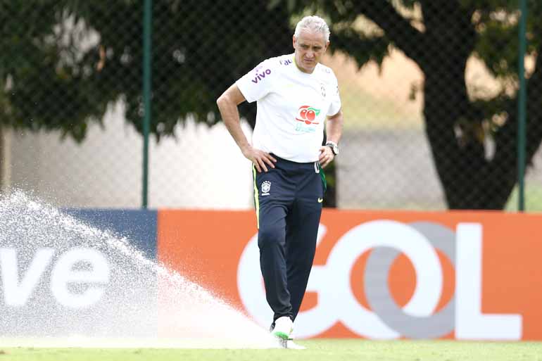 Lucas Figueiredo/CBF - Tite já faz as contas: projeção das últimas Eliminatórias aponta que o Brasil precisaria de apenas um empate nas duas partidas Lucas Figueiredo/CBF - Tite já faz as contas: projeção das últimas Eliminatórias aponta que o Brasil precisaria de apenas um empate nas duas partidas