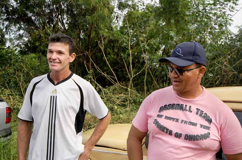 Claudemir Estevan e Nelson Silva Goes, ex-funcionários da cerâmica: bom para todos Claudemir Estevan e Nelson Silva Goes, ex-funcionários da cerâmica: bom para todos