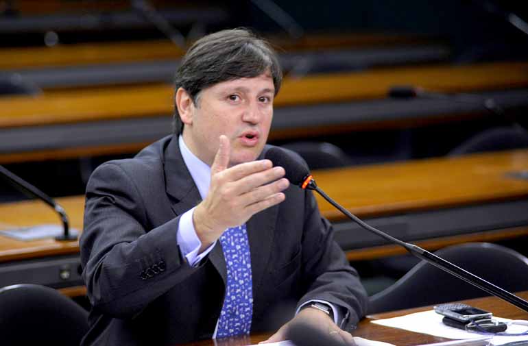 Janine Moraes/Agência Câmara - O deputado Rodrigo Rocha Loures, que estava nos Estados Unidos, aparece em imagens da delação recebendo uma mala com R$ 500 mil a pedido de Temer Janine Moraes/Agência Câmara - O deputado Rodrigo Rocha Loures, que estava nos Estados Unidos, aparece em imagens da delação recebendo uma mala com R$ 500 mil a pedido de Temer