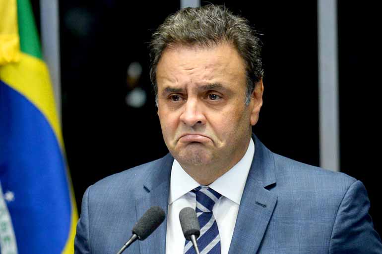 Andressa Anholete/AFP - Aécio disse que vai provar sua inocência e Andressa Anholete/AFP - Aécio disse que vai provar sua inocência e