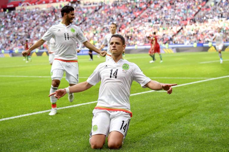 Franck Fife/AFP - Chicharito Hernández, estrela da seleção mexicana, não passou em branco na estreia Franck Fife/AFP - Chicharito Hernández, estrela da seleção mexicana, não passou em branco na estreia