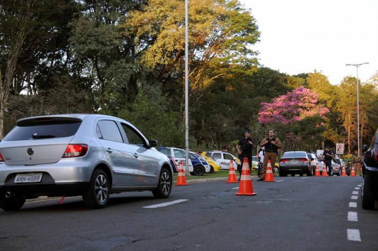 Gustavo Carneiro - Na operação, 15 veículos em situação irregular foram apreendidos e um adolescente foi encaminhado às autoridades competentes Gustavo Carneiro - Na operação, 15 veículos em situação irregular foram apreendidos e um adolescente foi encaminhado às autoridades competentes