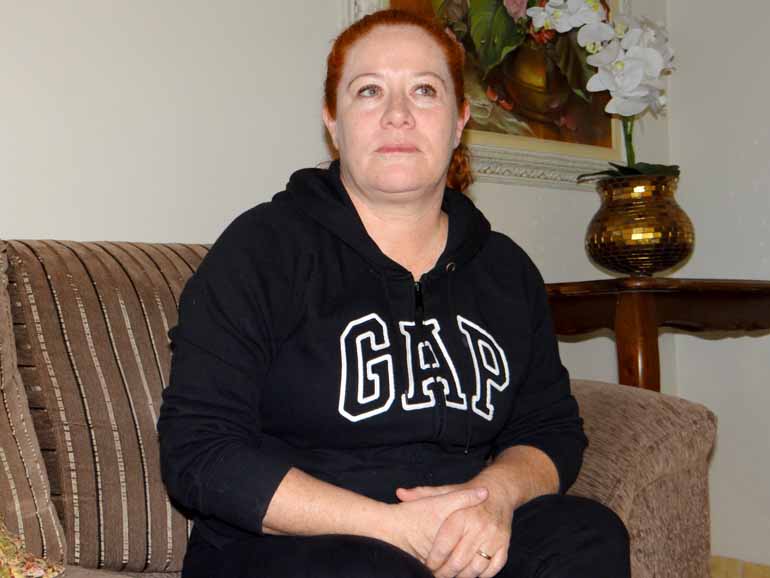 Adriana de Oliveira afirma que apenas questionou o reajuste, e defende a decisão do marido em assumir posto na Prefeitura Adriana de Oliveira afirma que apenas questionou o reajuste, e defende a decisão do marido em assumir posto na Prefeitura
