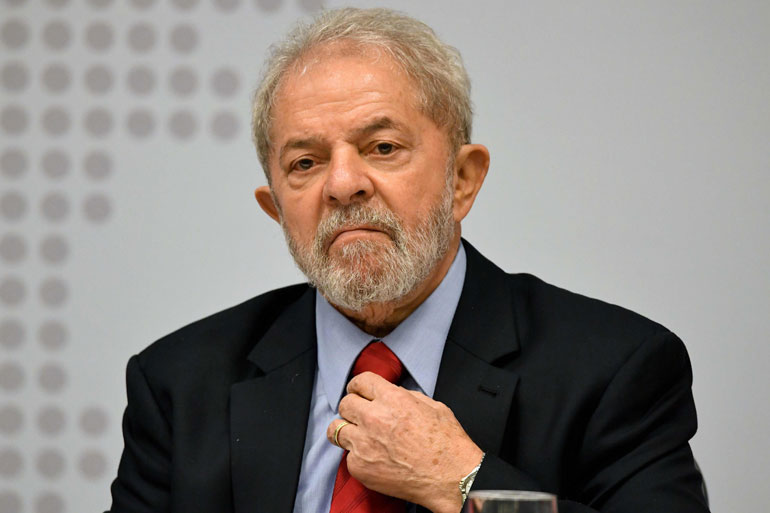 Evaristo Sá/AFP - Lula depõe ao juiz Sérgio Moro em ação na qual é acusado de corrupção passiva e lavagem de dinheiro devido a supostas relações ilícitas com a Odebrecht Evaristo Sá/AFP - Lula depõe ao juiz Sérgio Moro em ação na qual é acusado de corrupção passiva e lavagem de dinheiro devido a supostas relações ilícitas com a Odebrecht