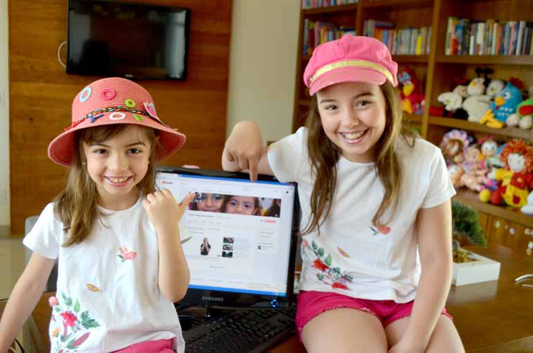 Arquivo Pessoal/Divulgação - Tayná, 4, e Mariah Mendes Bearare, 9, do canal Irmãs Para Meninas, no YouTube: proposta nasceu para apoiar campanha solidária Arquivo Pessoal/Divulgação - Tayná, 4, e Mariah Mendes Bearare, 9, do canal Irmãs Para Meninas, no YouTube: proposta nasceu para apoiar campanha solidária