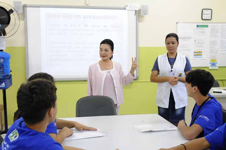 Gina Mardones - A empresária Kimiko Yoshii, presidente da Guarda Mirim: formando bons cidadãos