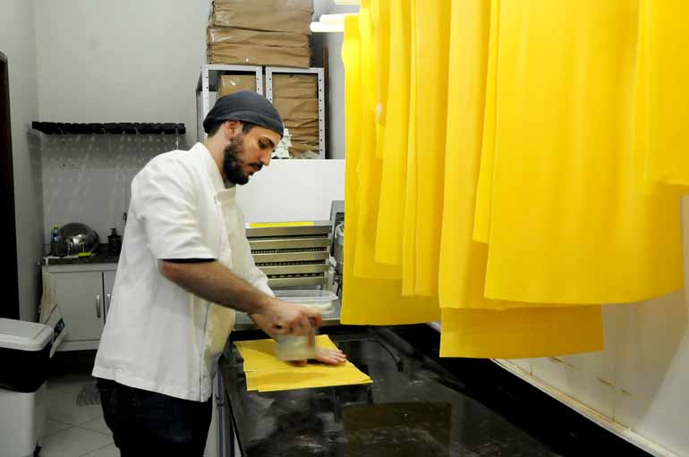 Marcos Zanutto - Formado em Gastronomia, Guilherme Benzoni apostou no giro rápido do setor de alimentos e curte a realização do sonho de abrir uma casa de massas