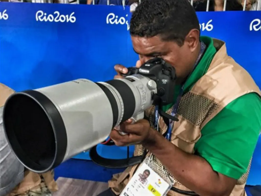 Imagem ilustrativa da imagem Fotógrafo cego se destaca com cliques durante provas da Paralimpíada