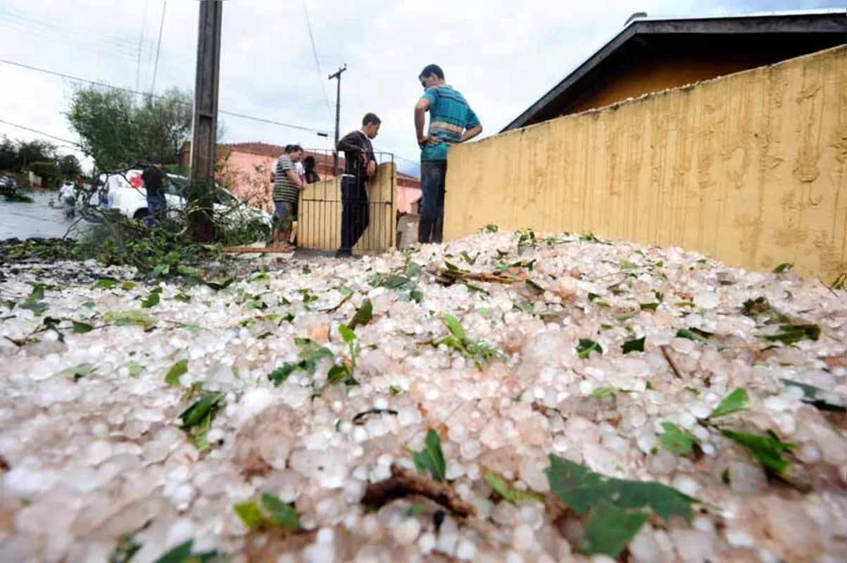 Eventos como tempestades de granizo pontuais ou descargas elétricas podem ocorrer, a exemplo dos vários casos registrados no Paraná nos últimos meses