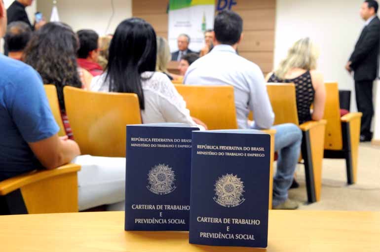 Economista do Dieese avalia que proposta de idade mínima de 65 anos para homens e mulheres prejudica parcela mais pobre dos trabalhadores