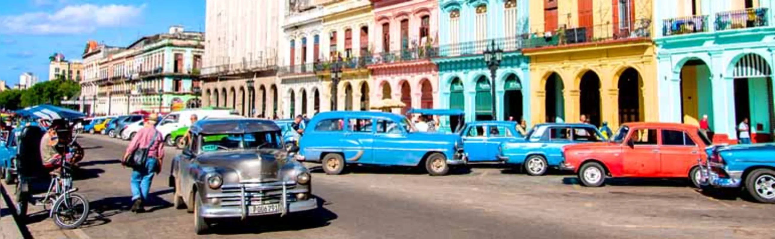 A nostalgia de Havana, com seus prédios e carros dos anos 50, faz parte do imaginário cultural do país que resistiu ao embargo econômico como um território de cores explosivas