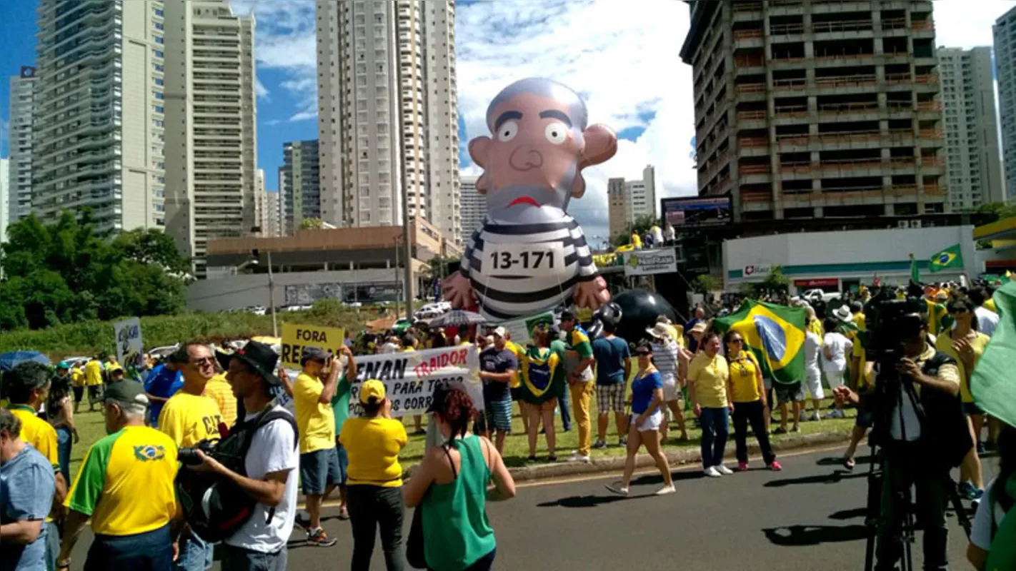 Imagem ilustrativa da imagem Londrinenses apoiam a Lava Jato em manifestação na Gleba Palhano