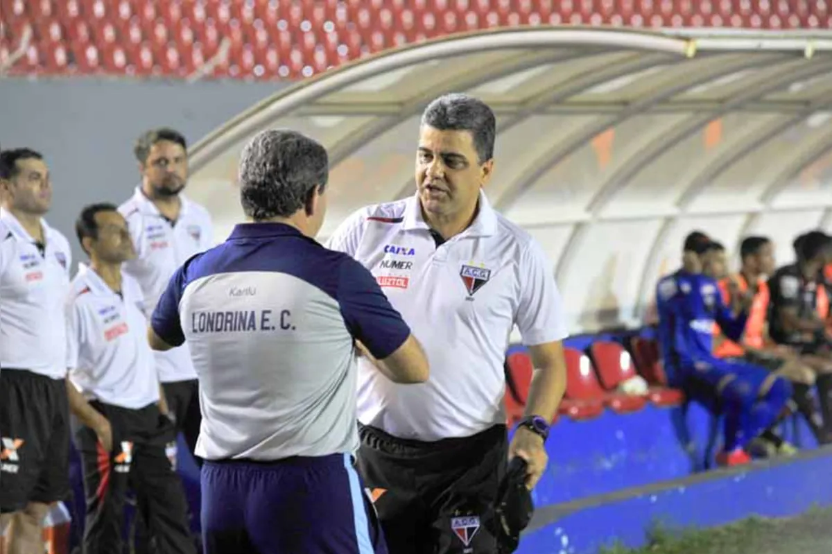 O treinador Marcelo Cabo comandou o Atlético-GO na campanha que garantiu o acesso à elite do futebol brasileiro