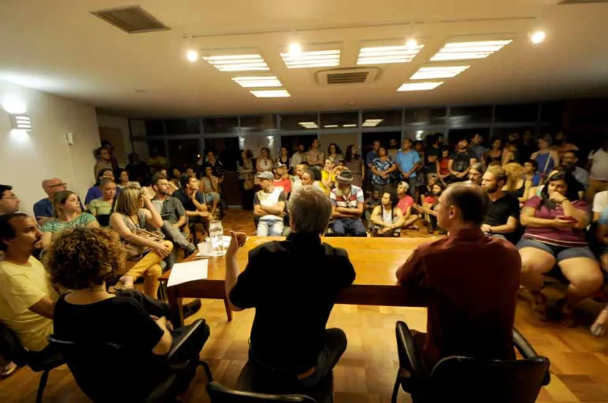 Artistas e produtores culturais comparecem em massa na reunião do Conselho de Cultura