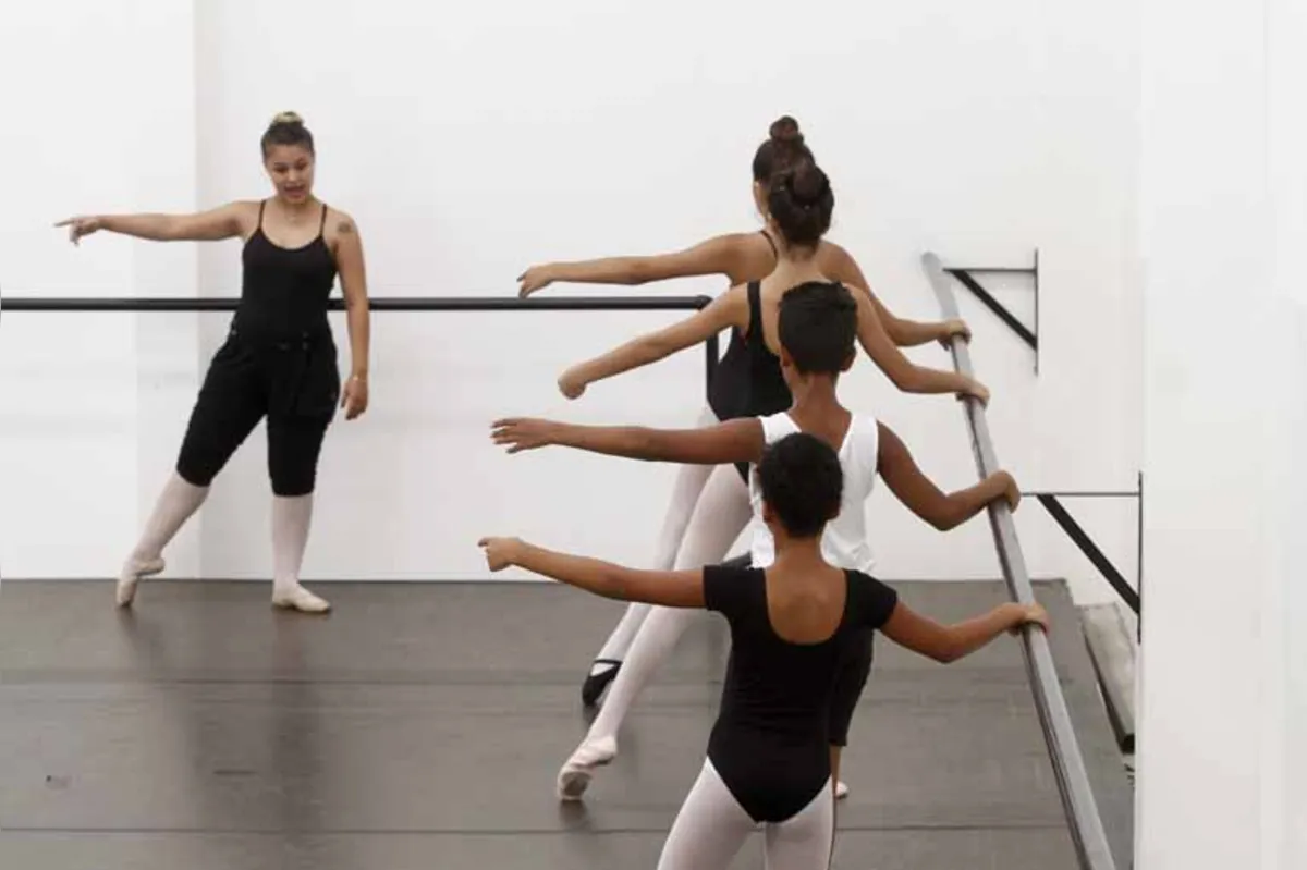 Nova sede da Fundação Cultura Artística de Londrina (Funcart) na zona Norte, surge para atender uma demanda de crianças e adolescentes que sonham em chegar longe, ou especificamente, ao Ballet Bolshoi