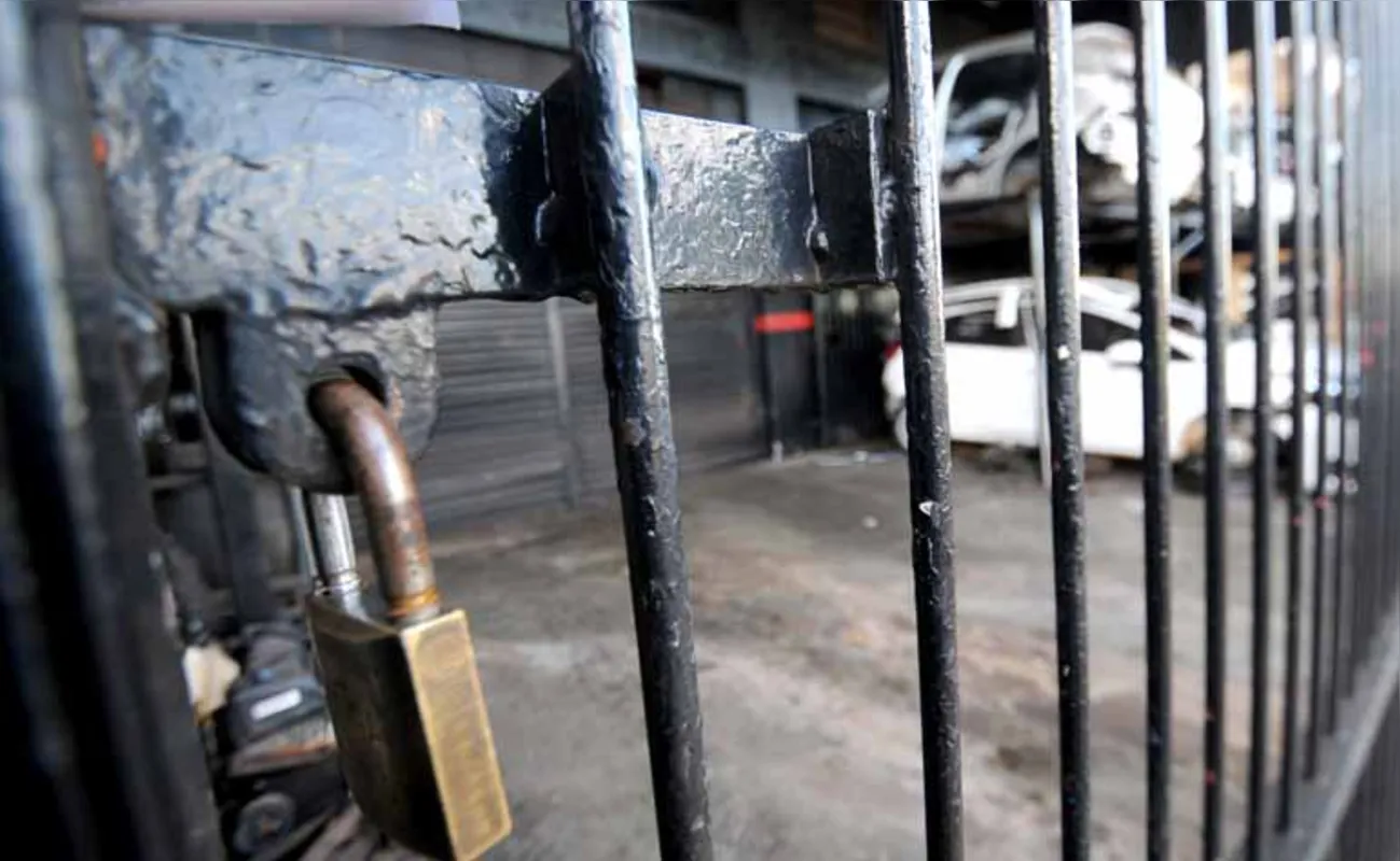 Polícia Civil deve solicitar interdição de ferro-velho que comercializaria peças de origem ilícita