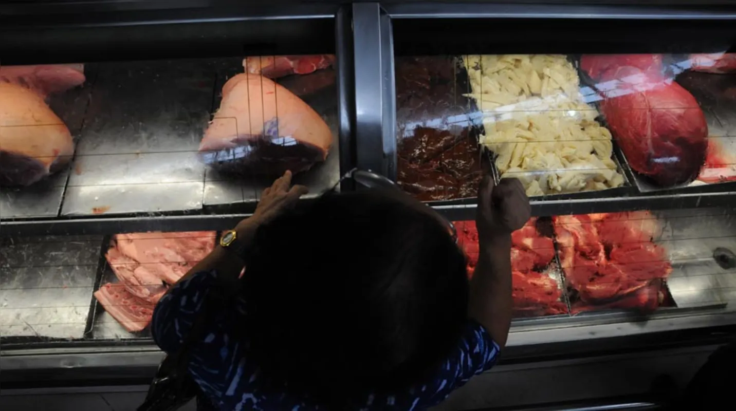 Imagem ilustrativa da imagem Escândalo coloca indústria brasileira de carne em xeque