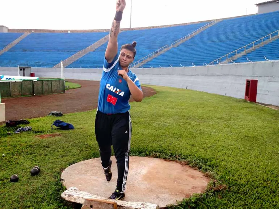 A londrinense Lívia Avansini conquistou título da Federação Paulista de Atletismo no arremesso de peso