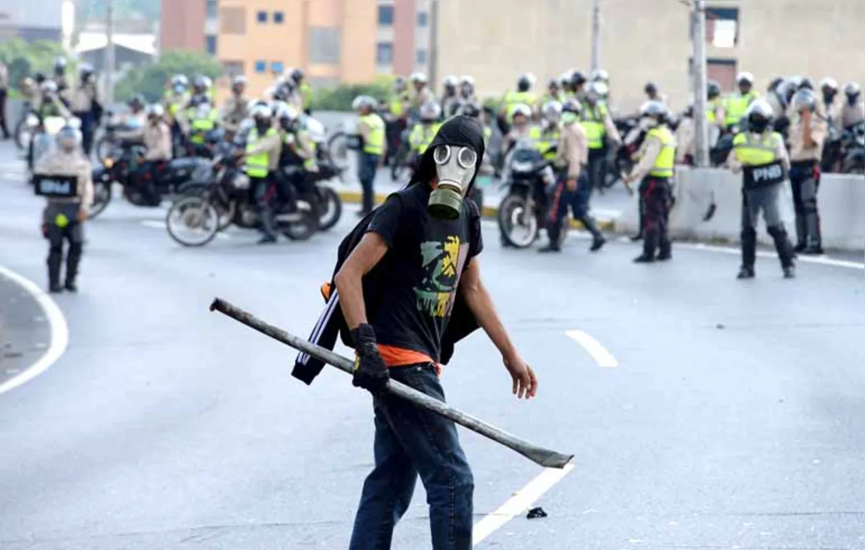 Mobilizações organizadas pela oposição terminaram muitas vezes em confronto entre a polícia e manifestantes