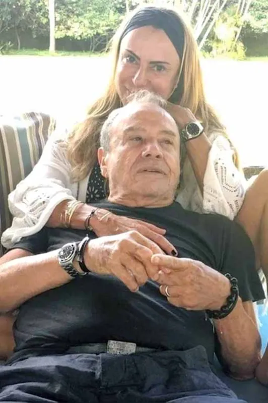 Depois de 25 dias internada, Marilene Saade,mulher de Stênio Garcia , tem alta