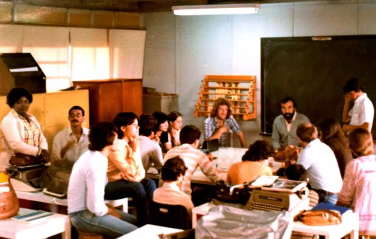 No ano de 1982, Marinósio foi convidado a dar aulas no curso de Jornalismo da UEL, onde atuou até 1993: metodologia nada convencional