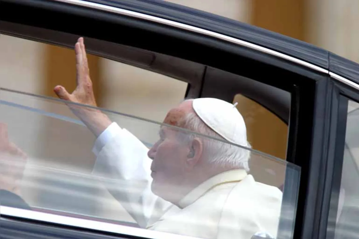Imagem ilustrativa da imagem O mendigo e o papa