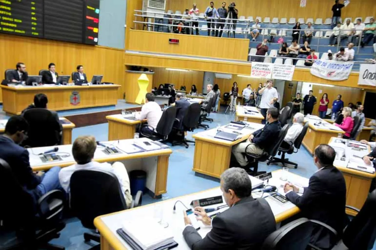 Enquanto se envolvem em polêmicas, vereadores deixam de trabalhar por Londrina