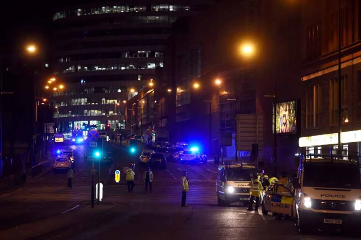 Imagem ilustrativa da imagem Explosão durante show de Ariana Grande em Manchester deixa vários mortos