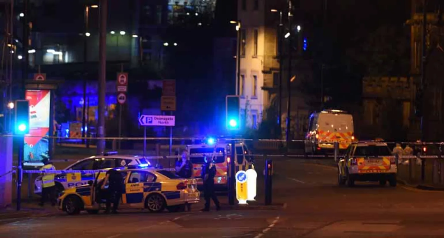 Imagem ilustrativa da imagem Explosão durante show de Ariana Grande em Manchester deixa vários mortos