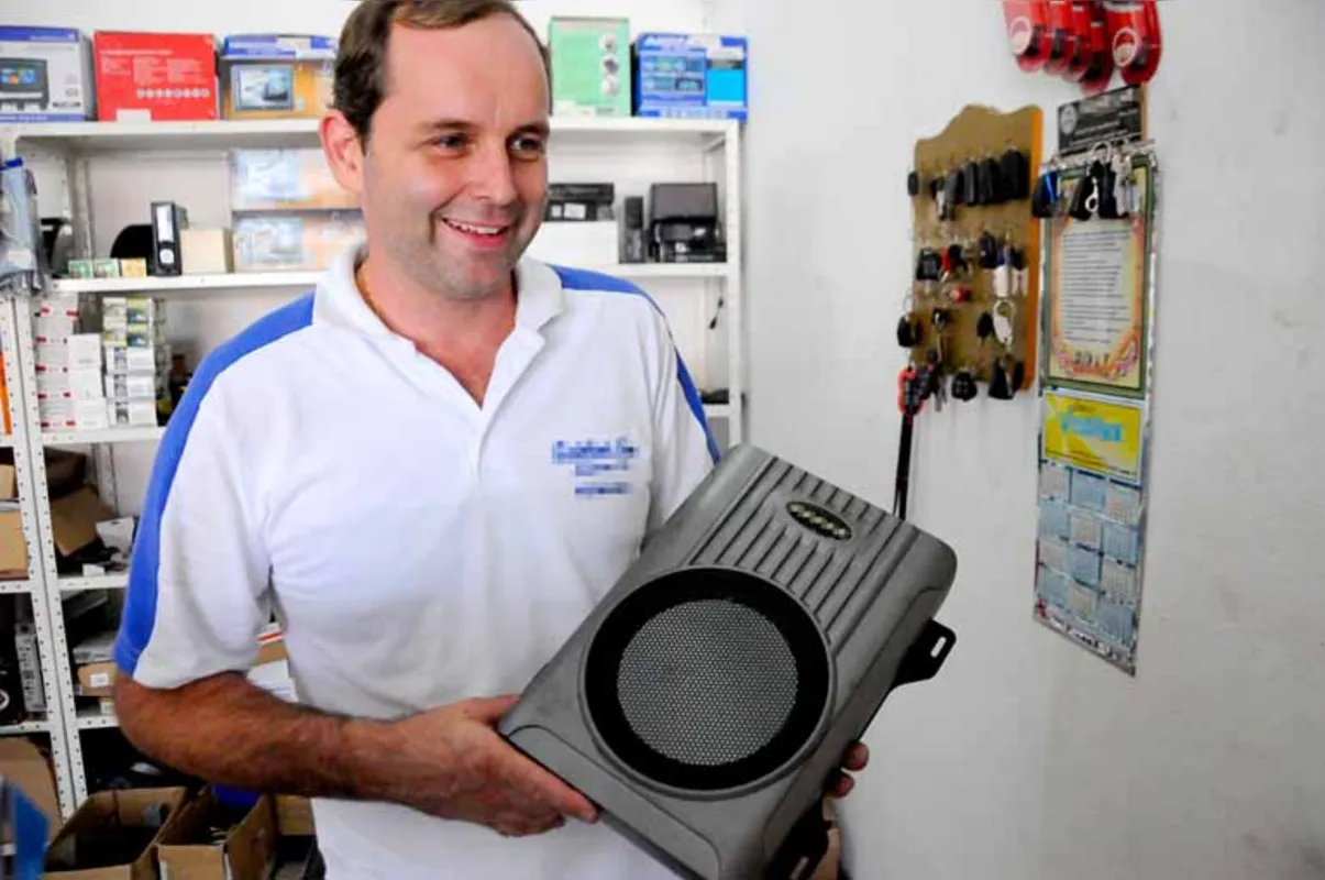 O comerciante Fernando Shobiner aconselha comprar equipamentos conforme a marca para não correr riscos