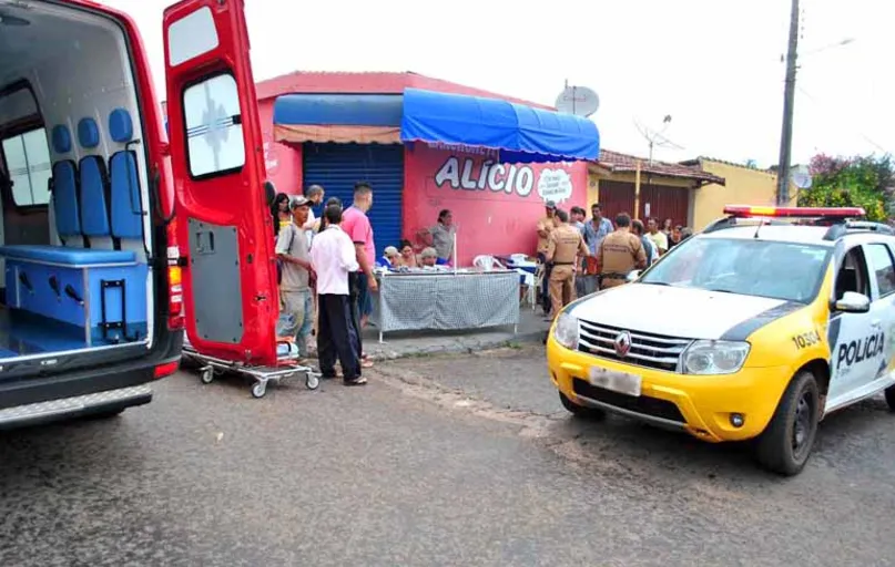 No dia 6 de janeiro, duas pessoas foram assassinadas em um bar no Jardim Santo André, em Santo Antônio da Platina