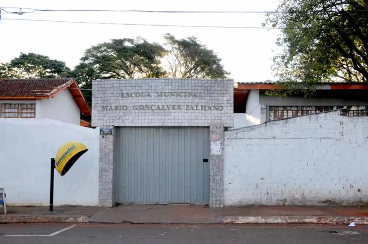 Escola da zona sul de Londrina foi invadida no fim de semana