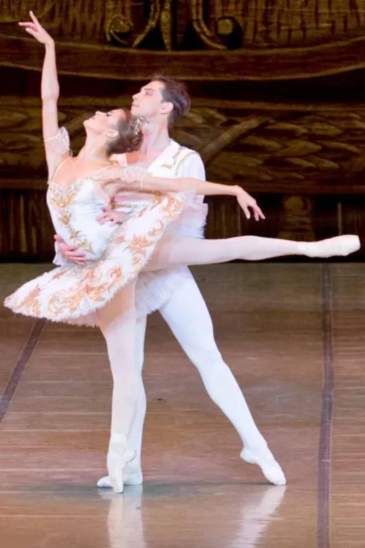 Russian State Ballet: trechos de "Lago dos Cisnes", "Quebra Nozes", "A Bela Adormecida" e "Dom Quixote" no repertório