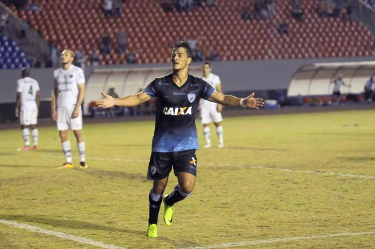 Com o gol no último minuto que evitou a derrota para o Juventude, Jonatas Belusso se isolou na artilharia da Série B, com 7 marcados