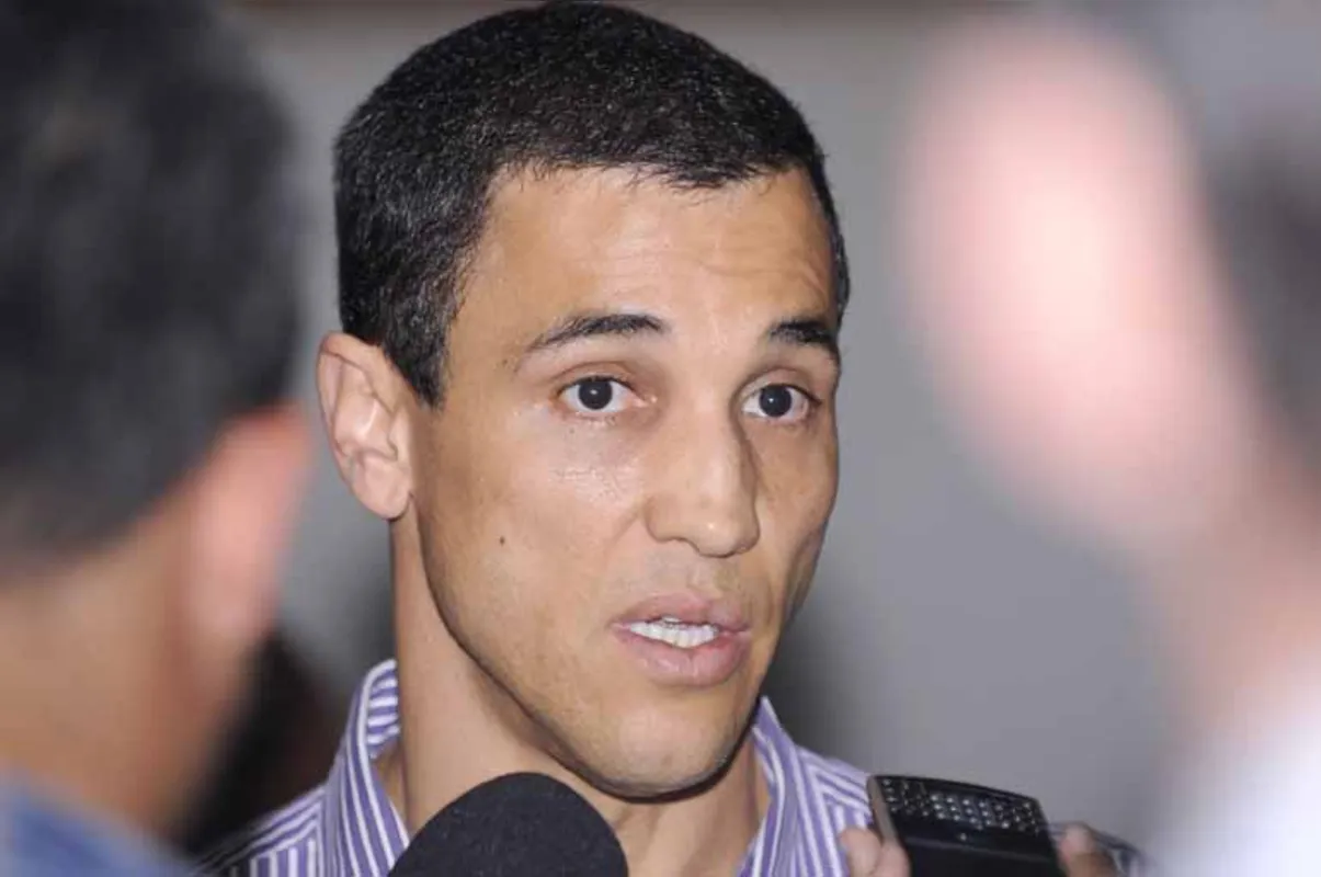 Liminar deferida ontem decretou a indisponibilidade de bens de Barbosa Neto, que teve o mandato cassado em julho de 2012 por infração político-administrativo
