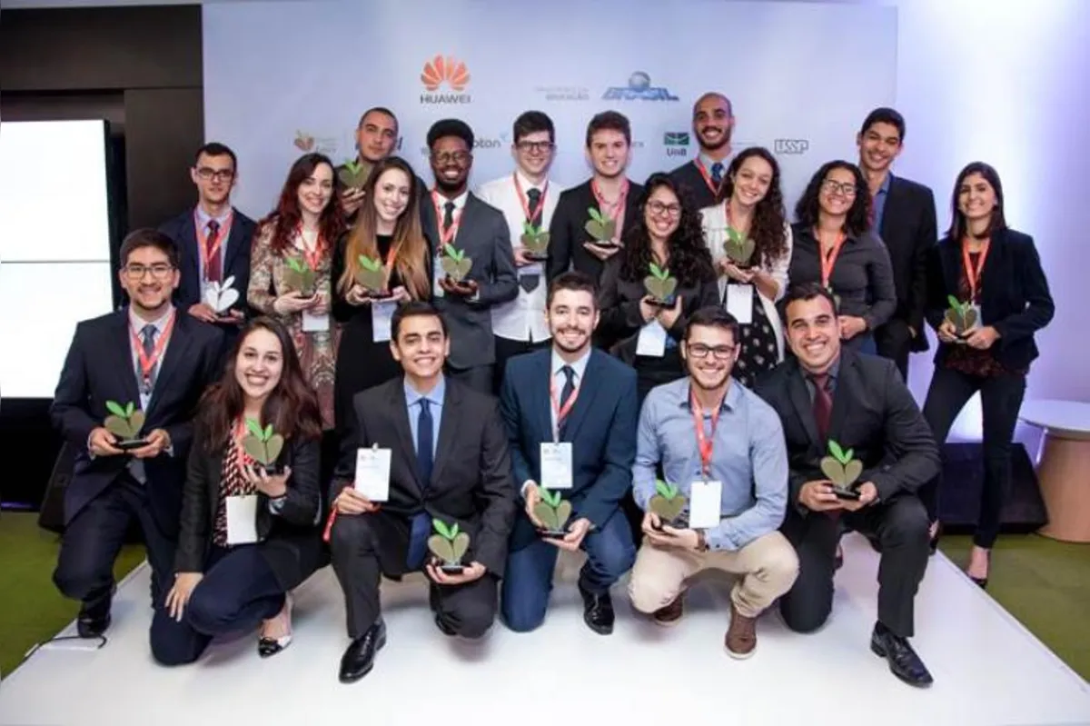 Imagem ilustrativa da imagem Huawei seleciona alunos do Paraná para conhecer sede da companhia na China
