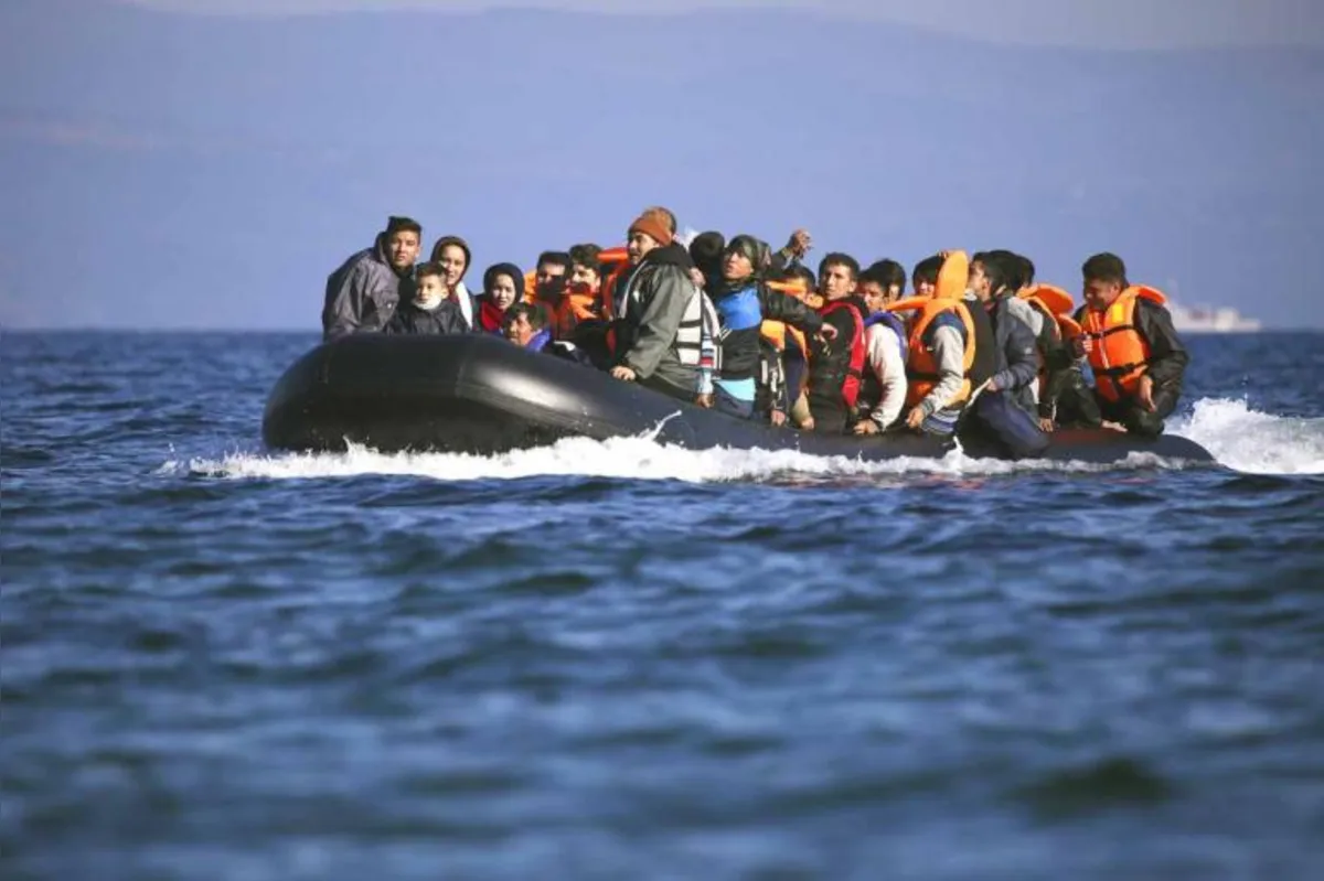 Medida busca fechar o cerco contra redes de tráfico de pessoas que atuam no Mediterrâneo