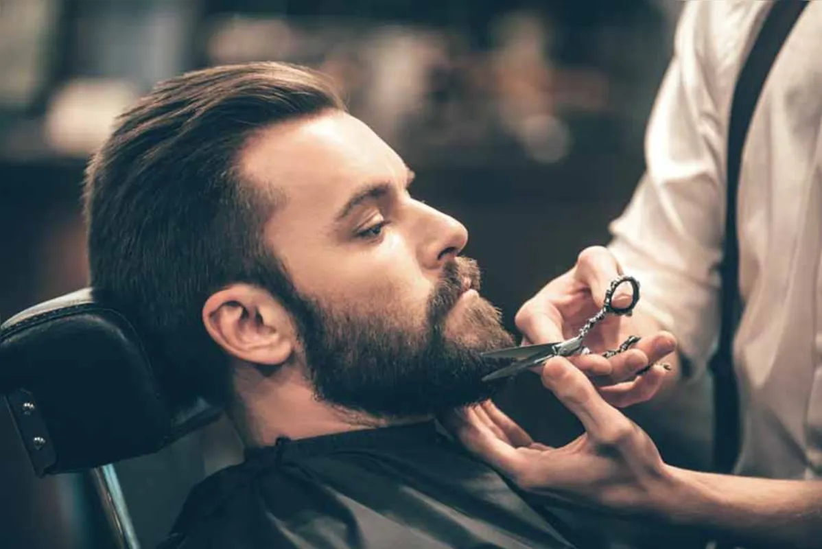 A barba continua sendo tendência, mas os cuidados são importantes para manter o visual alinhado