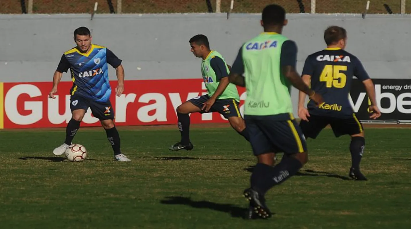 Imagem ilustrativa da imagem Londrina realiza último treino antes da partida contra o Brasil