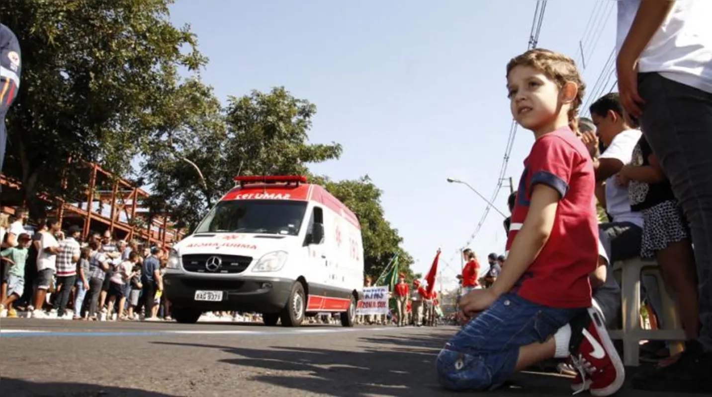 Imagem ilustrativa da imagem Desfile de 7 de Setembro reúne mais de 10 mil pessoas em Londrina