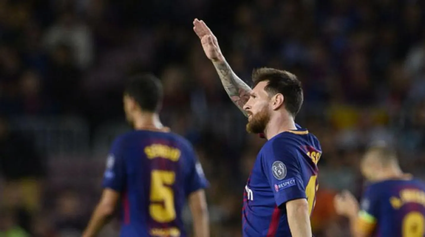Imagem ilustrativa da imagem Messi marca 2, encerra 'maldição' contra Buffon e Barcelona atropela a Juventus