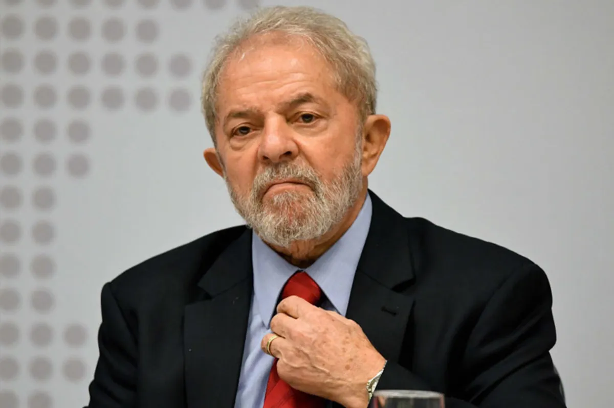 Lula depõe ao juiz Sérgio Moro em ação na qual é acusado de corrupção passiva e lavagem de dinheiro devido a supostas relações ilícitas com a Odebrecht