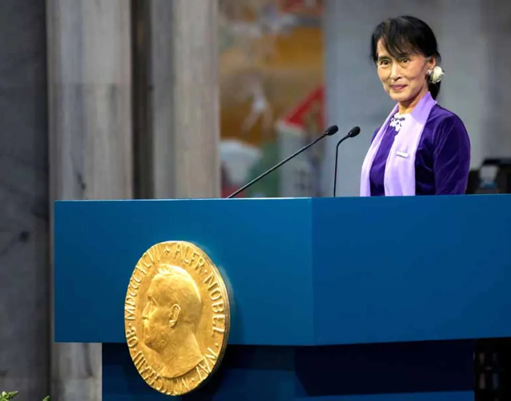 Prêmio Nobel da paz em 1991, Aung San Suu Kyi é considerada a líder de fato de Mianmar