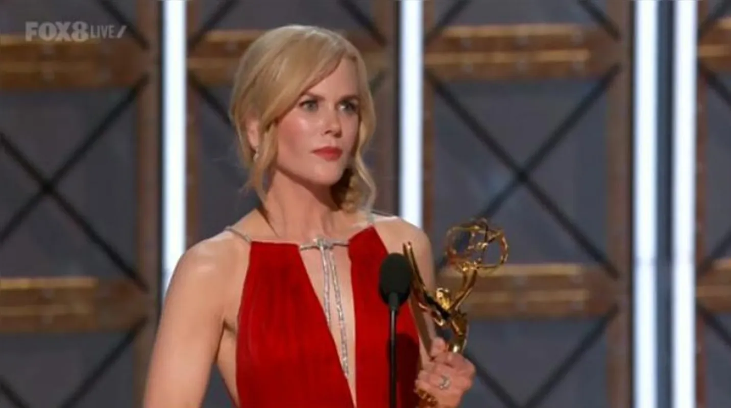 Imagem ilustrativa da imagem No Emmy, Nicole Kidman faz discurso denunciando a violência doméstica