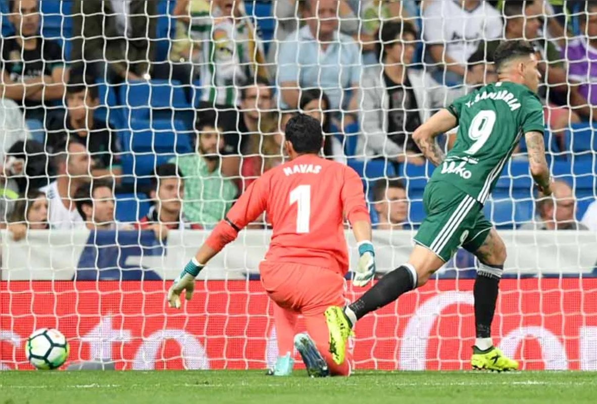 A "zebra" passeou pelo Santiago Bernabeu após o gol do paraguaio Toni Sanabria no final da partida