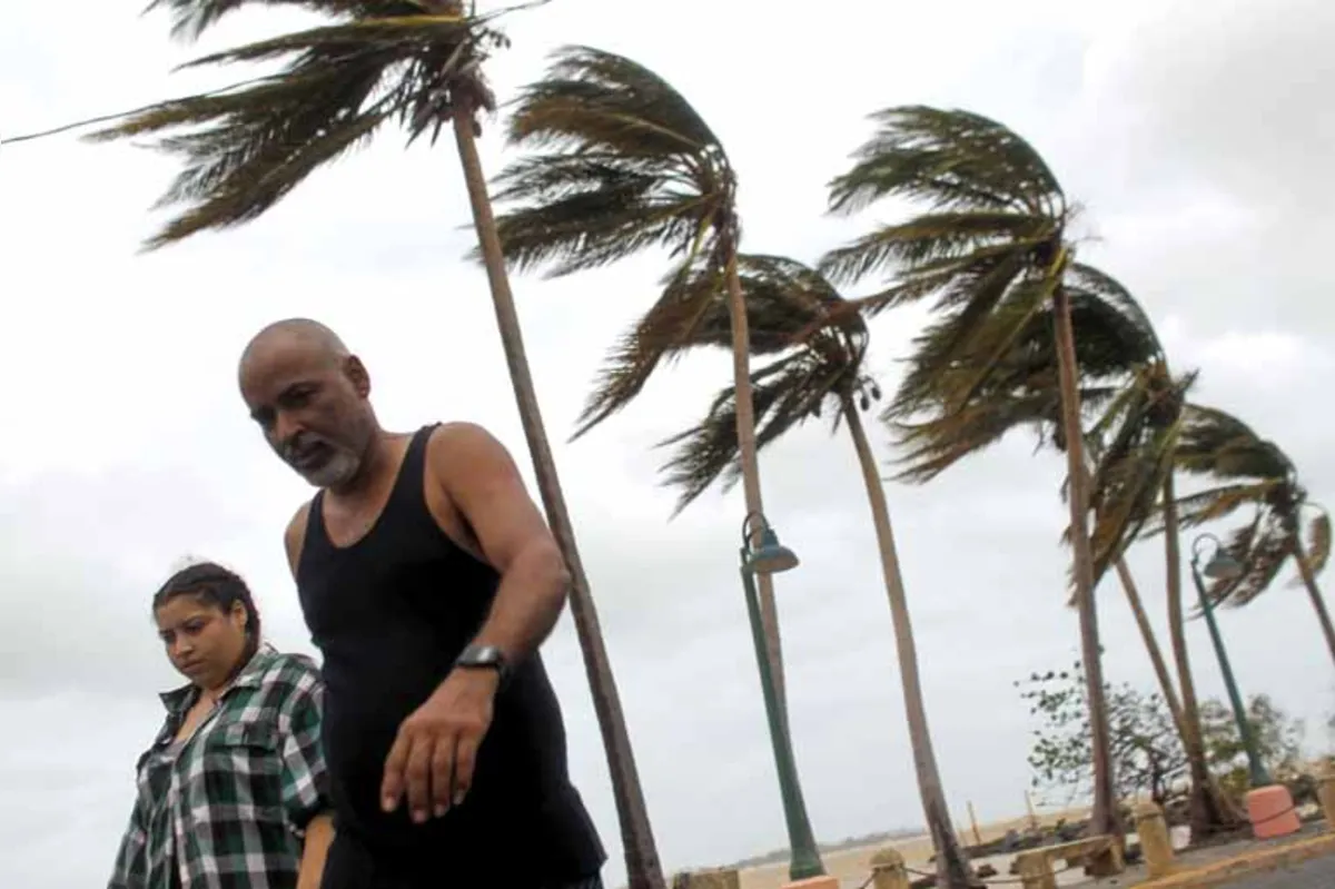 Fenômeno tocou o solo de Porto Rico pela manhã com ventos máximos de 250 km/h