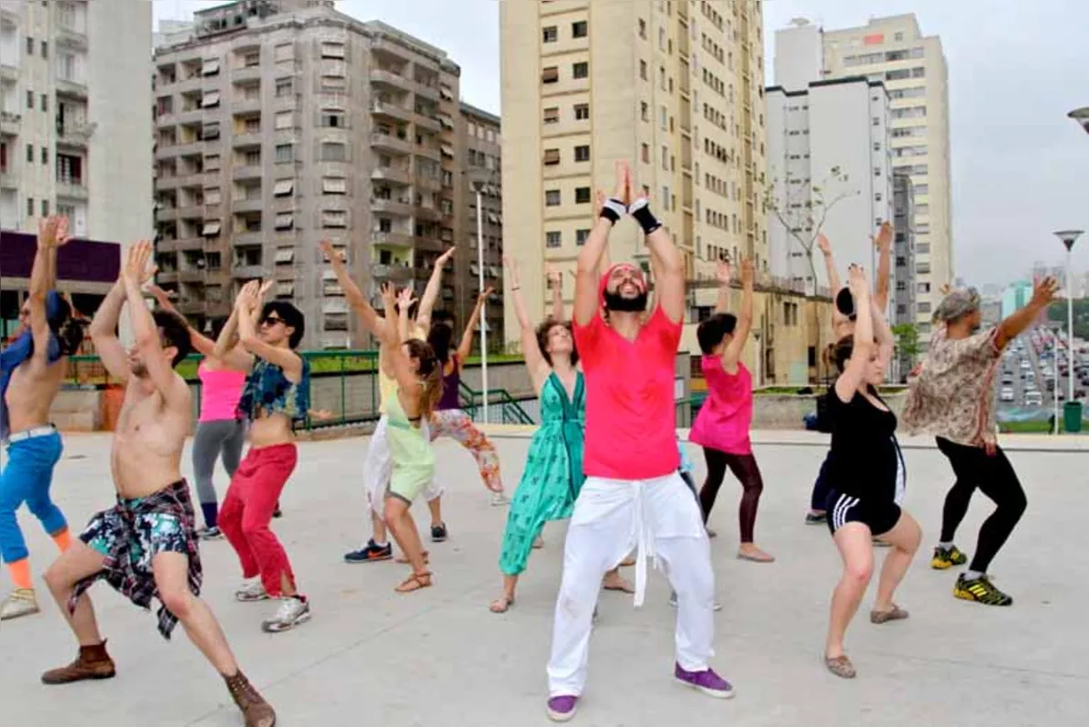O workshop "Bollywwod Cosmic Dance" de dança indiana, conduzido por Thiago Amaral, prevê um flash mob com participação do público em diferentes regiões da cidade